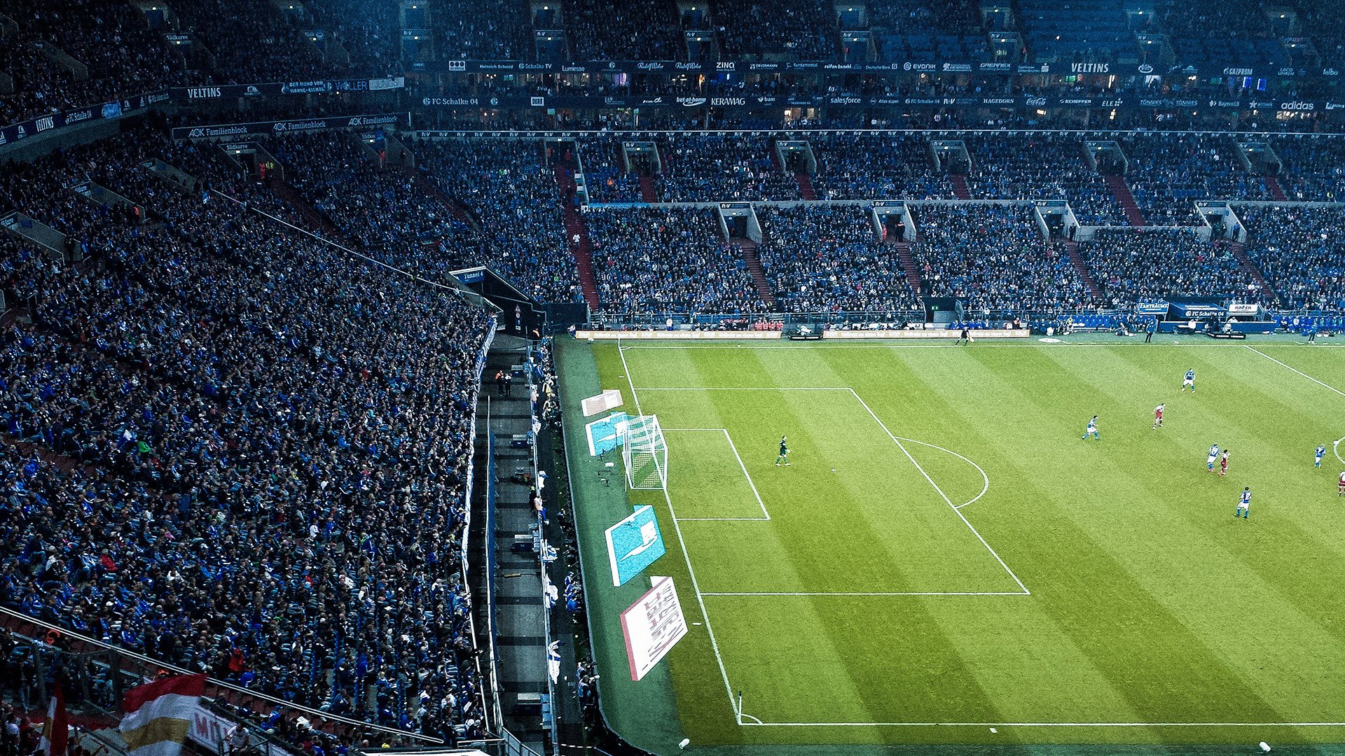 “胡利安·门德斯的精准传球与爆发力，助美洲狮队冲击世界顶级”